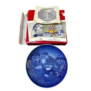 Bing & Grøndahl “Mother’s Day 1995” Collector Plate – Hedgehog, New, Open Box